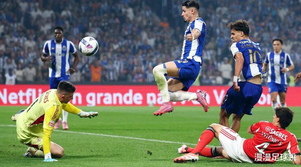 NG体育-包含葡萄牙国家队关键战远射贴柱，志在葡超名次提升，细节曝光，团队化学反应显著的词条