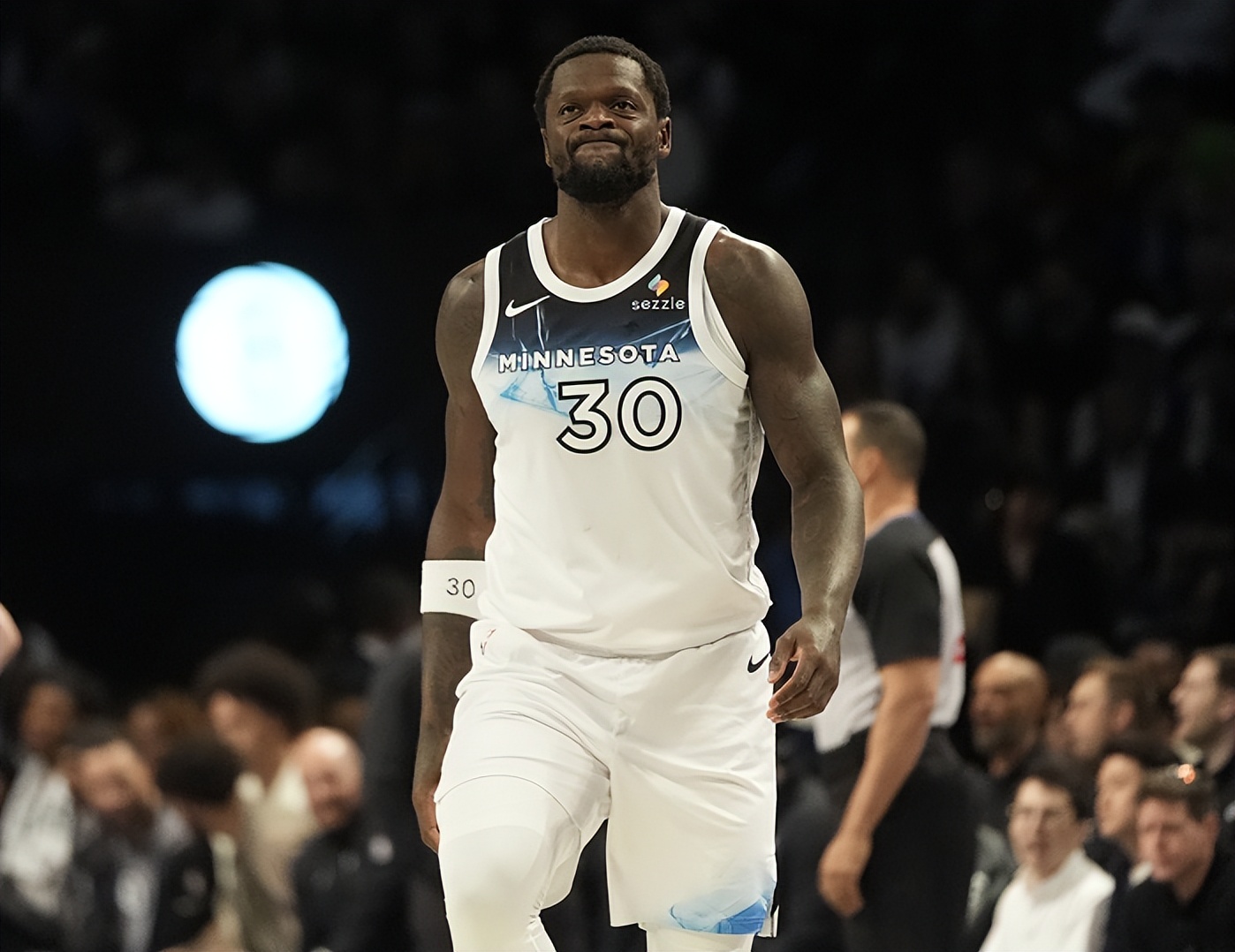 南宫体育-关于犹他爵士发布备战花絮，冲刺阶段遗憾出局，NBA季后赛任务艰巨，数据趋势出现新变化的信息