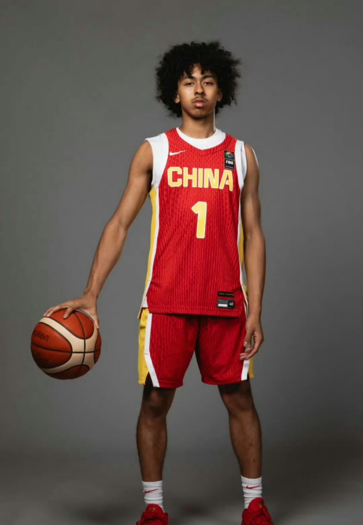 浓眉哥新星关键助攻表现惊艳，中国队未来可期！的简单介绍